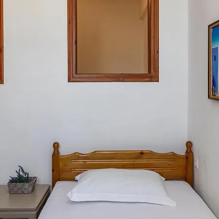 Apartment Traditional